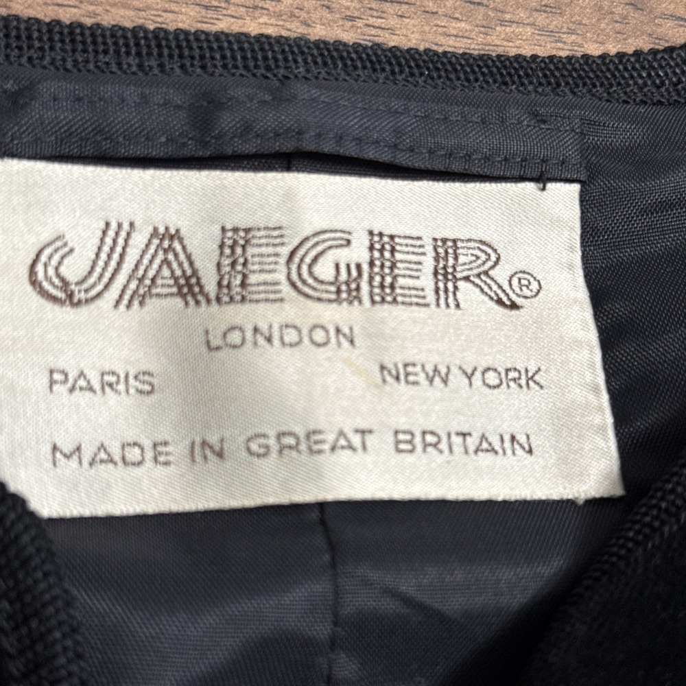 VTG Jaeger Black Velvet Short Cropped Fitted Blazer Jacket Sz 10 Great Britain - Picture 10 of 11